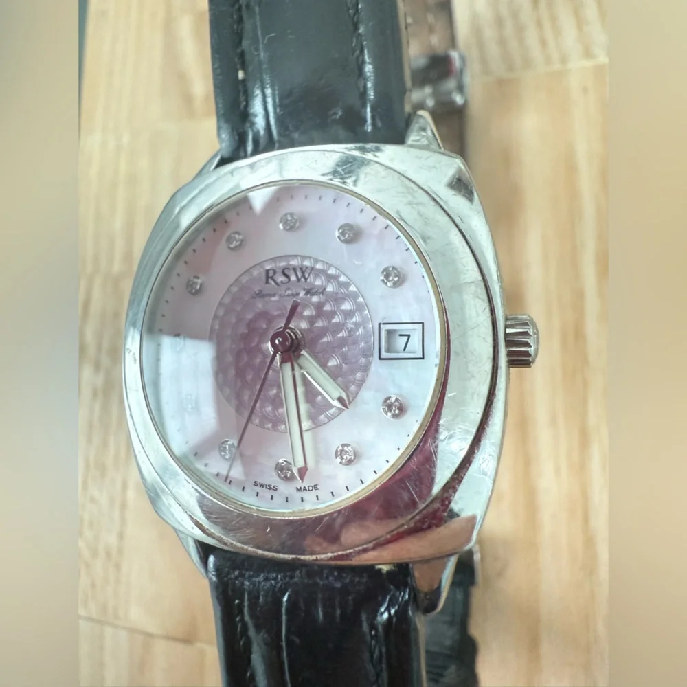 RSW ladies Roma Swiss silver tone black leather watch NEW BATTERY